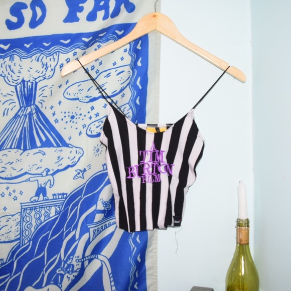 A Tim Burton Film Tank - Picture 1 of 4